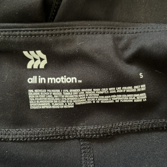 EUC Women's Effortless Support High-Rise Pocketed Bike Shorts - All In Motion™ - Picture 5 of 5